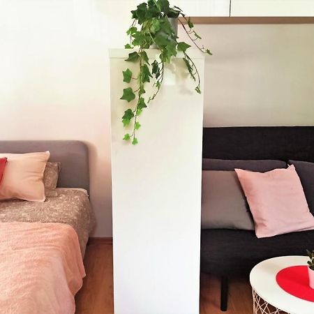 Apartament Malinowy Swietoduska 12 Lublino Esterno foto
